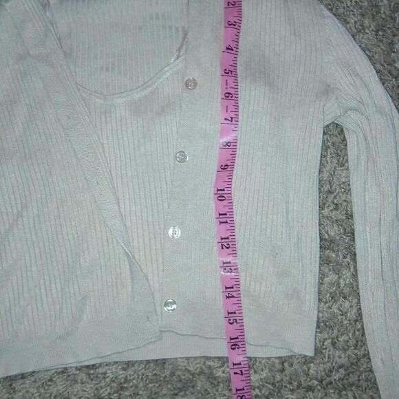 Cream ribbed long sleeve cropped sweater set - Picture 6 of 7